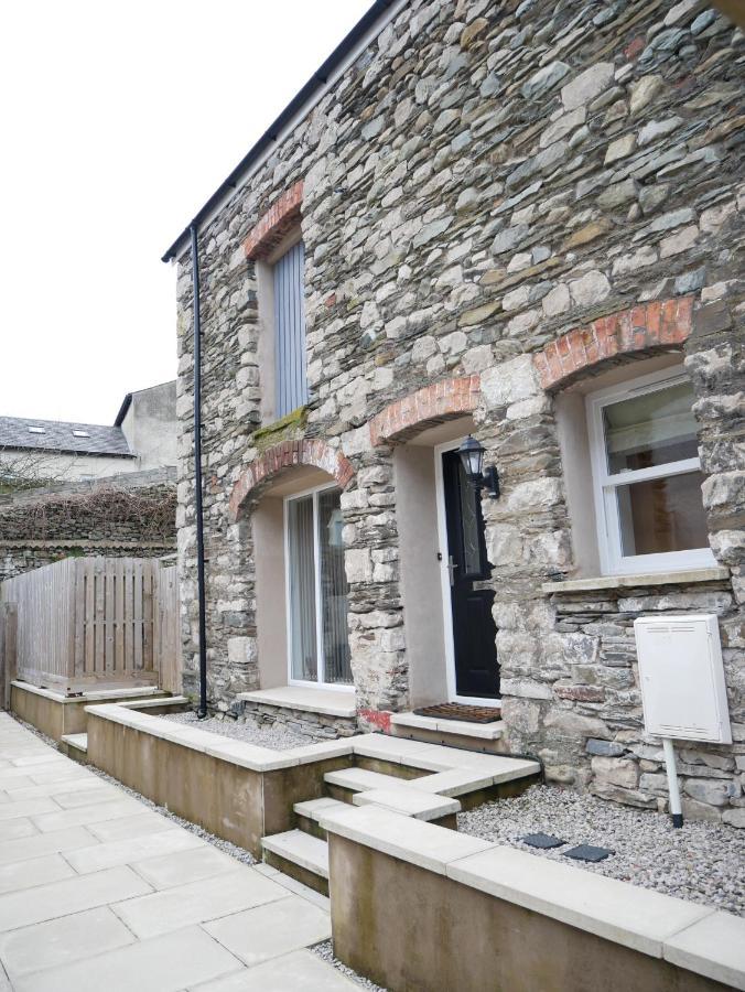 The Barn In The Courtyard, 3 - Bed, Sleeps 5, Pets Welcome Ulverston Dış mekan fotoğraf