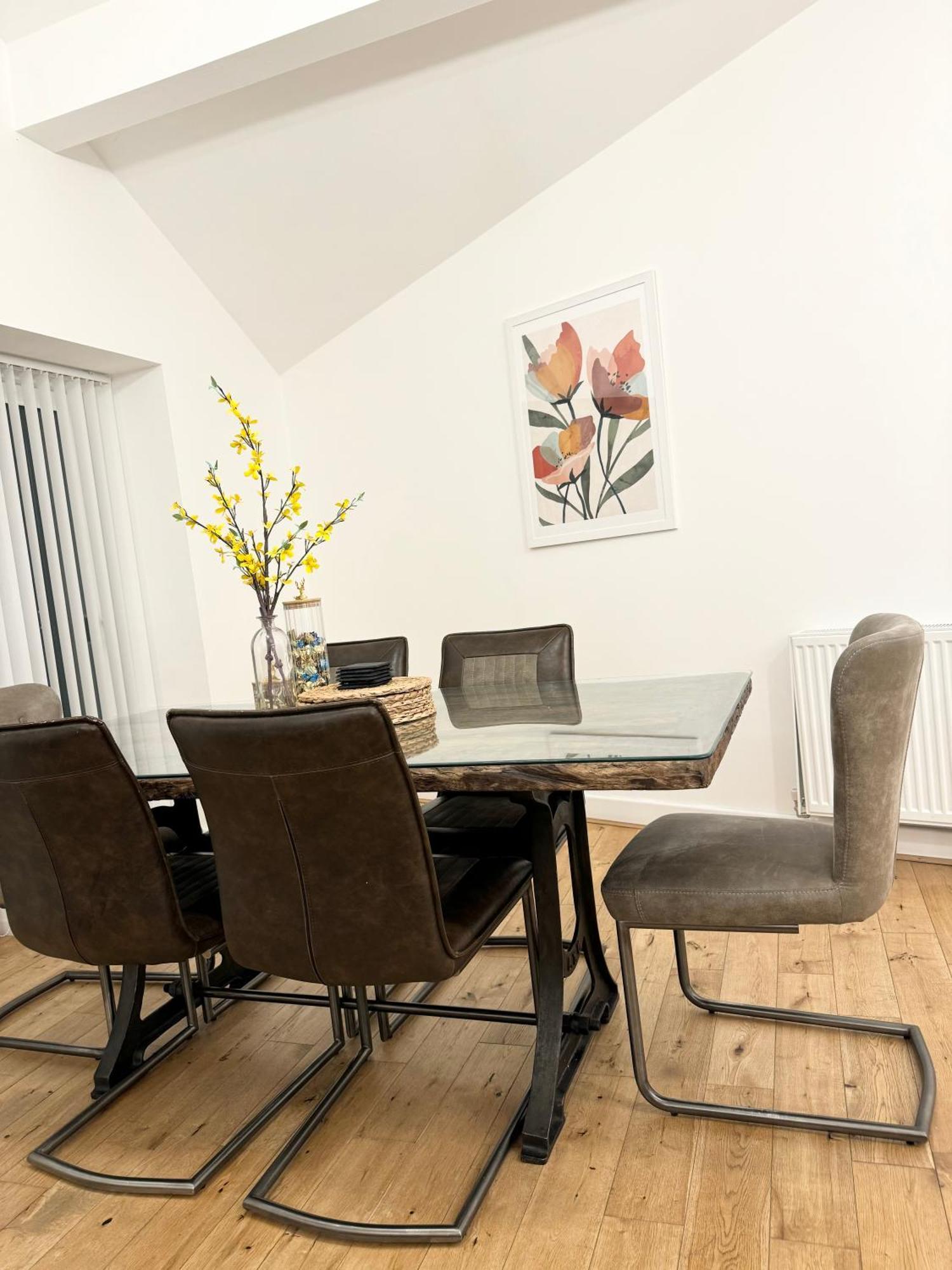 The Barn In The Courtyard, 3 - Bed, Sleeps 5, Pets Welcome Ulverston Dış mekan fotoğraf