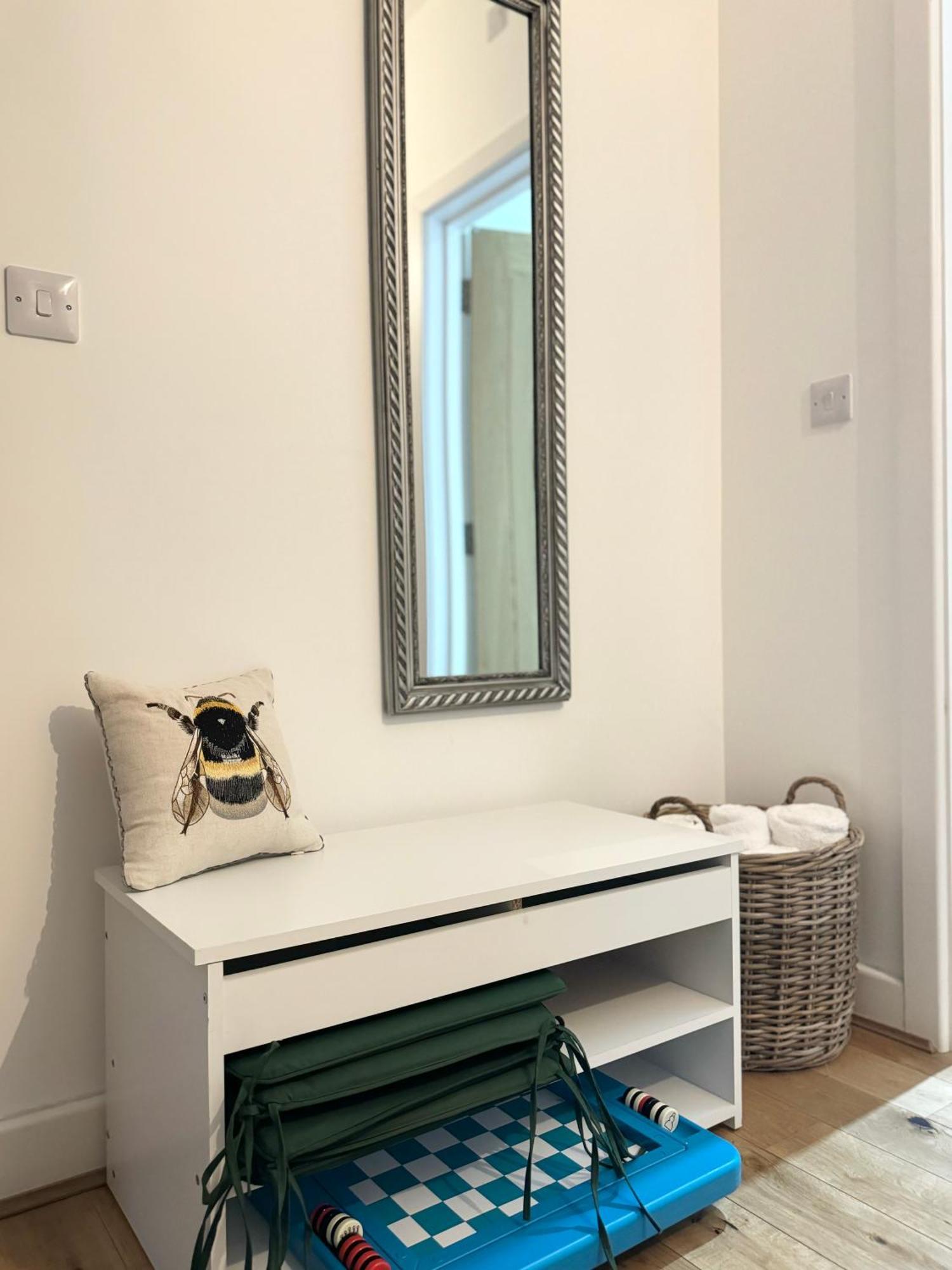 The Barn In The Courtyard, 3 - Bed, Sleeps 5, Pets Welcome Ulverston Dış mekan fotoğraf